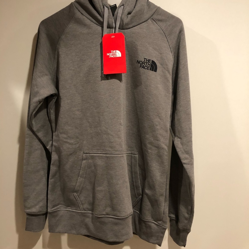 BRAND NEW TAGS ON north face hoodie!
